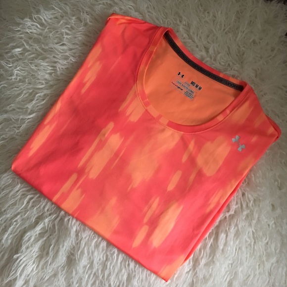 Under Armour Tops - ✨⭐️✨ Under Armour Fitted Tee